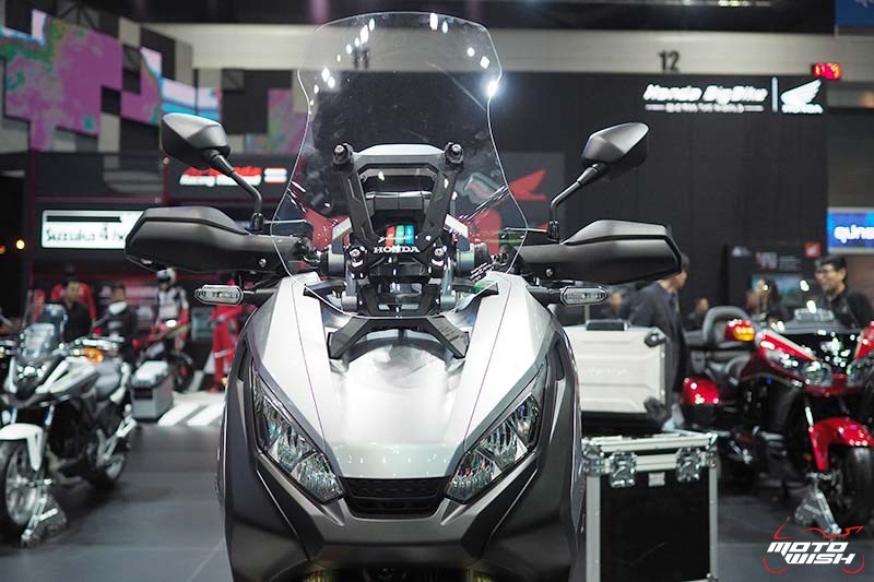 เปิดตัว Honda X-ADV สกูตเตอร์แอดเวนเจอร์ไบค์ ราคาสุดเร้า 4.15 แสน (Motor Show 2017) | MOTOWISH 25