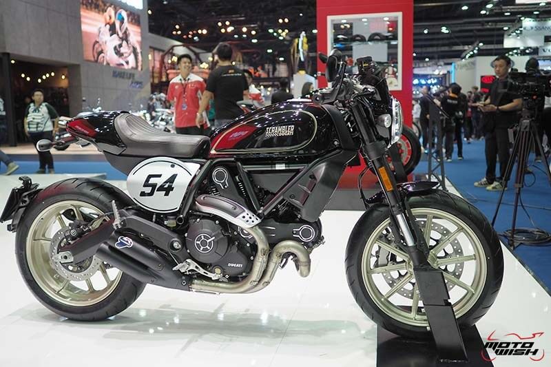 Ducati เปิดตัว Scrambler ใหม่ 2 รุ่น Cafe Racer ได้ใจสายหล่อ & Desert Sled เอาใจสายลุย (Motor Show 2017) | MOTOWISH 108