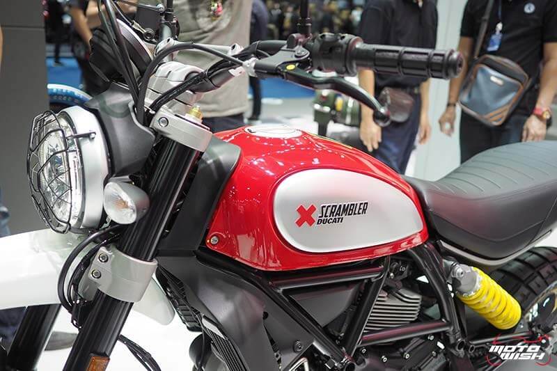 Ducati เปิดตัว Scrambler ใหม่ 2 รุ่น Cafe Racer ได้ใจสายหล่อ & Desert Sled เอาใจสายลุย (Motor Show 2017) | MOTOWISH 111