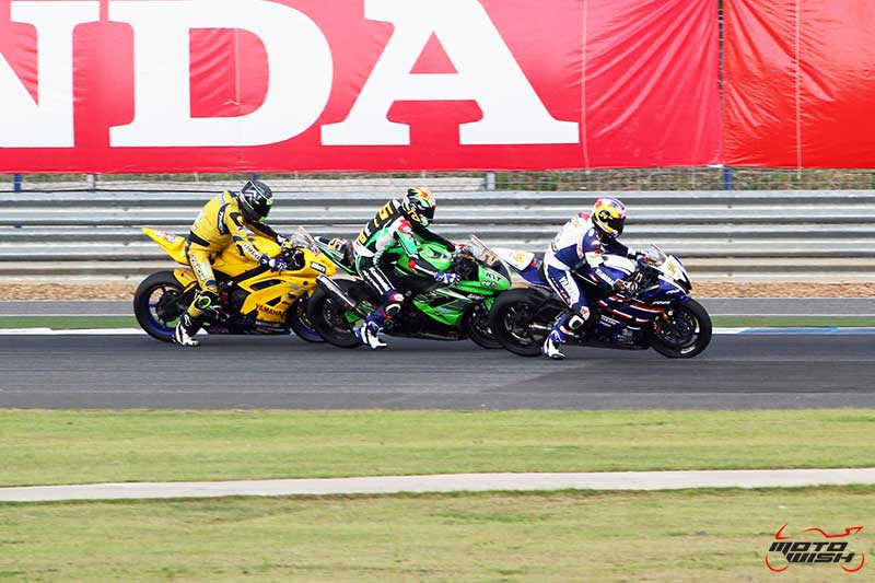 Supersport Race 2 เปิดแลกดุเดือด!! “เดชา” หวดไม่ยั้ง รั้งตำแหน่งโพลเดี้ยมอันดับ 3 | MOTOWISH 8