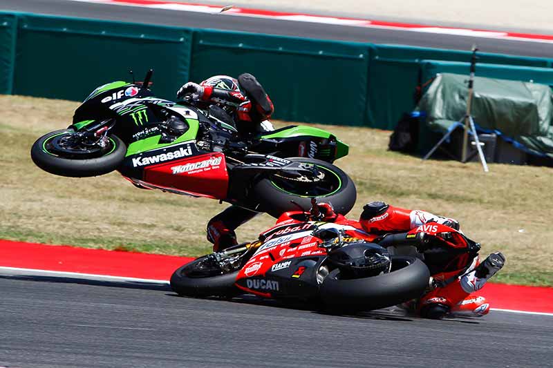 ย้อนหลังการแข่งขัน WorldSBK 2017 สนามที่ 7 Misano ดราม่าครบสองเรซ ถึงกับบินกันเลยทีเดียว!!! | MOTOWISH 142