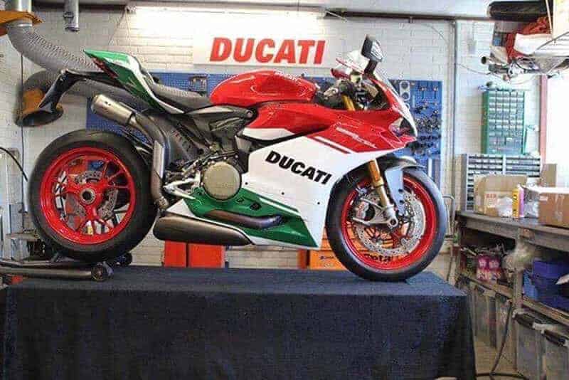 ชมภาพหลุดตัวเป็นๆ Ducati 1299 Panigale R Final Edition ก่อนเปิดตัวจริงที่สนาม Laguna Seca สหรัฐอเมริกา | MOTOWISH 91