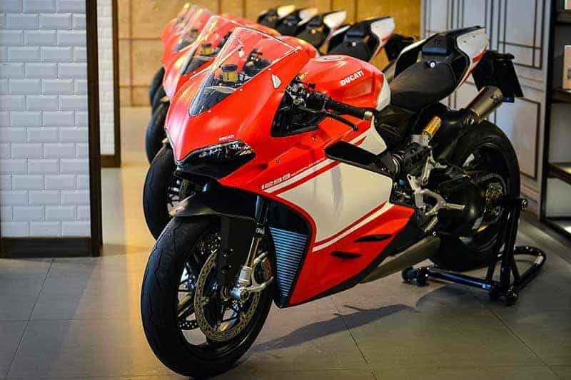 5 เศรษฐี ผู้ครอบครองสุดยอดรถซุปเปอร์ไบค์ Ducati 1299 Superleggera 5 คัน ในประเทศไทย | MOTOWISH 61