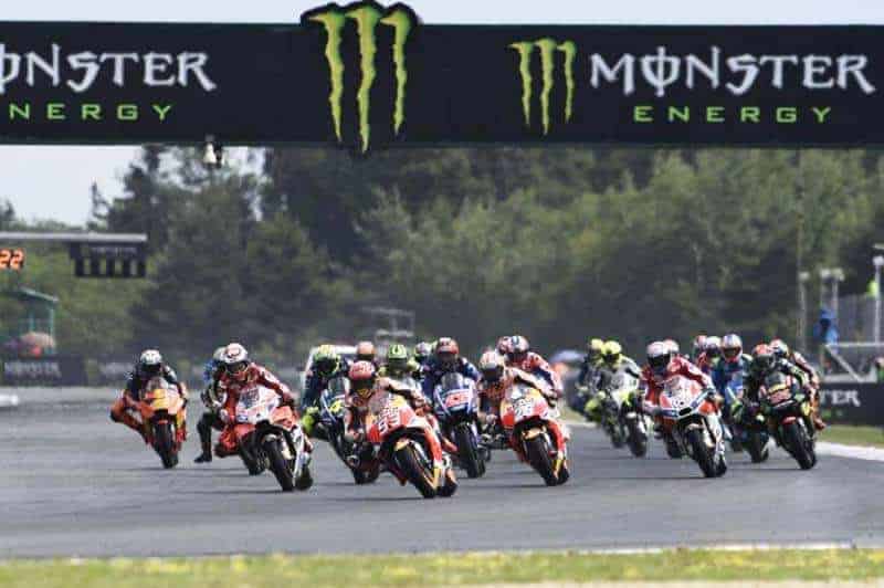 ย้อนหลังการแข่งขัน MotoGP 2017 สนามที่ 10 CzechGP มาเกซ มาเหนือเมฆ กดแชมป์แบบอัจฉริยะ | MOTOWISH 158