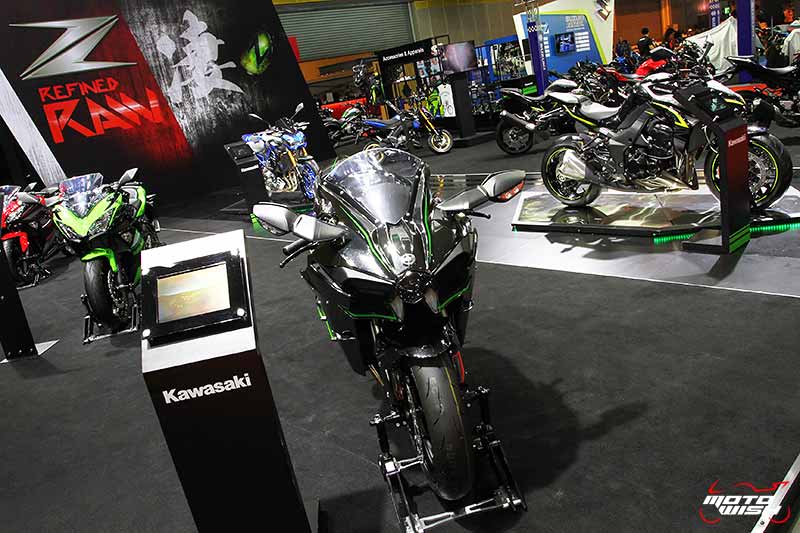 Kawasaki เปิดตัว ZX-10R สีใหม่ พร้อมจัดโปรโมชั่นเต็มๆทุกรุ่นในงาน (BIG Motor Sale 2017) | MOTOWISH 96