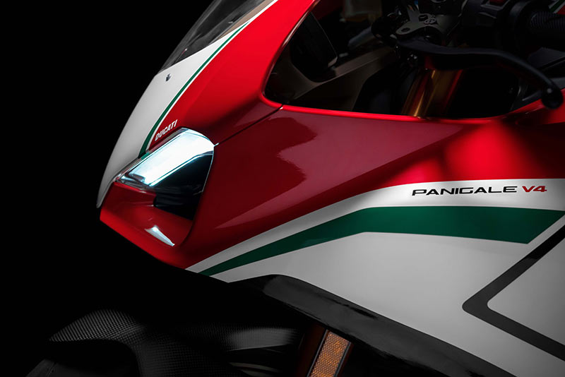 ท็อปสุดในรุ่น 226 แรงม้า “Ducati Panigale V4 Speciale” พกอุปกรณ์มาแน่นเอี้ยด | MOTOWISH 163