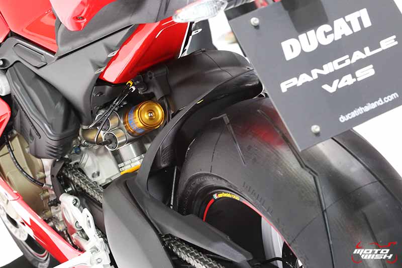 Ducati เผยโฉม Panigale V4 ครั้งแรกในไทย พร้อมเปิดราคาขายเริ่มต้น 949,000 บาท (Motor Expo 2017) | MOTOWISH 5