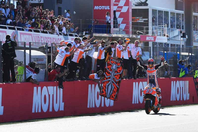 ย้อนหลังการแข่งขัน MotoGP 2017 สนามที่ 18 มีครบทุกรสชาติความมันส์ ดราม่า และปาฏิหาริย์ | MOTOWISH 20