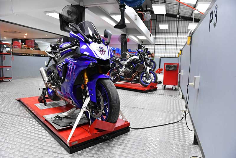 Yamaha รุกตลาดบิ๊กไบค์ภาคกลาง ทุ่มงบกว่า 50 ล้านเปิดโชว์รูม “ยามาฮ่า ไรเดอร์ส คลับ นครสวรรค์” | MOTOWISH 45