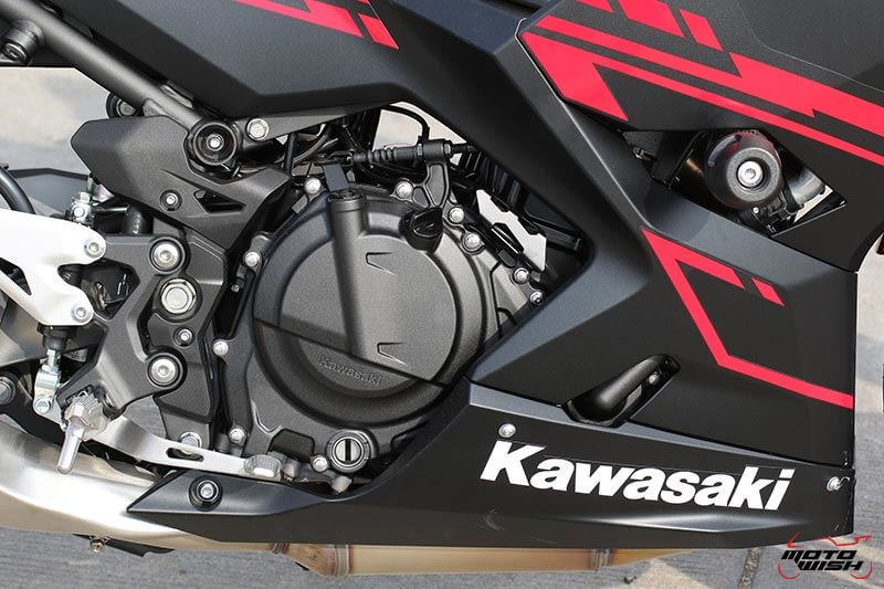 รีวิว New Kawasaki Ninja 400 : 2018 มีดีมากกว่าที่ตาเห็น ช่วงล่างจัดเต็มพิกัดความแรง | MOTOWISH 33