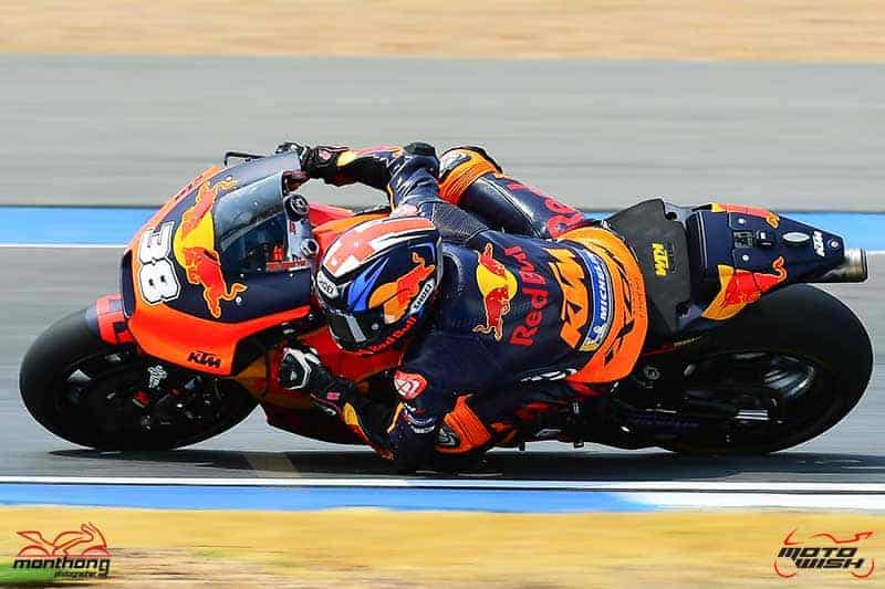 รวมภาพช็อตเด็ดแอคชั่นนักแข่ง MotoGP ทดสอบช่วง Winter Test 2018 สนามช้างฯ เซอร์กิต | MOTOWISH 57