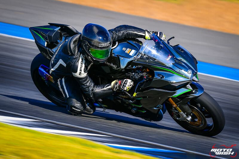 รีวิว Kawasaki Ninja H2 Trick Star : 258 แรงม้า ขีดสุดของความแรง คันแรกของเมืองไทย Full HD | MOTOWISH 15