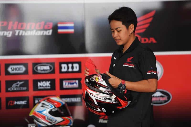 "มุกข์ลดา" หญิงแกร่งแห่ง A.P. Honda Racing Thailand กดเวลานำช่วงเทสรายการ ARRC 2018 | MOTOWISH 51