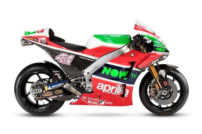 Aprilia เผยโฉมตัวแข่ง RS-GP 2018 สีสันสุดฤทธิ์ พร้อมพิชิต MotoGP | MOTOWISH 51