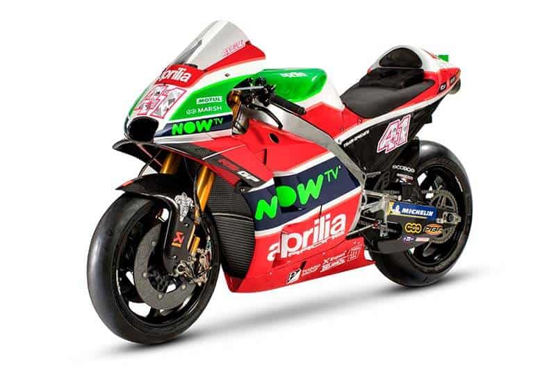 Aprilia เผยโฉมตัวแข่ง RS-GP 2018 สีสันสุดฤทธิ์ พร้อมพิชิต MotoGP | MOTOWISH 52