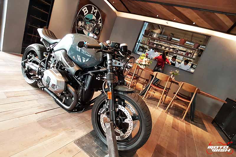 พาเพลินย่านรถหรู กาแฟหอม อาหารอร่อย ที่ร้าน Luka Moto By MF Motorrad | MOTOWISH 65