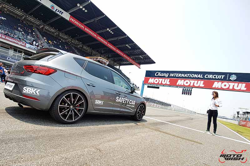 Dorna Sport พาสัมผัสประสบการณ์สุดพิเศษ "หลังติดเบาะในรถ Safety Car" งานเวิลด์ ซุปเปอร์ไบค์ | MOTOWISH 51