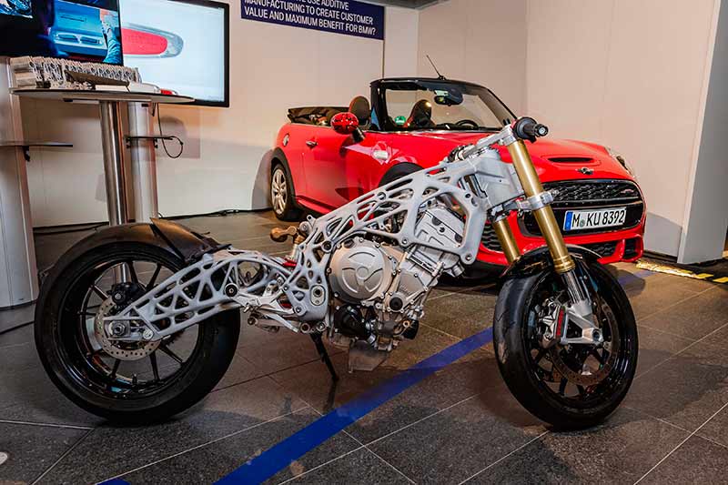 BMW ปล่องของ โชว์ตัวถัง และสวิงอาร์ม BMW S1000RR แบบ 3D Print | MOTOWISH 49