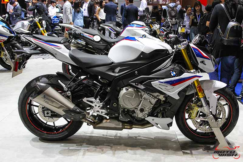 โอกาสสุดท้าย BMW จัดโปรฯแรง 0% 48 เดือน หรือเลือกรับท่อแต่ง HP RACE Titanium Full System | MOTOWISH 49