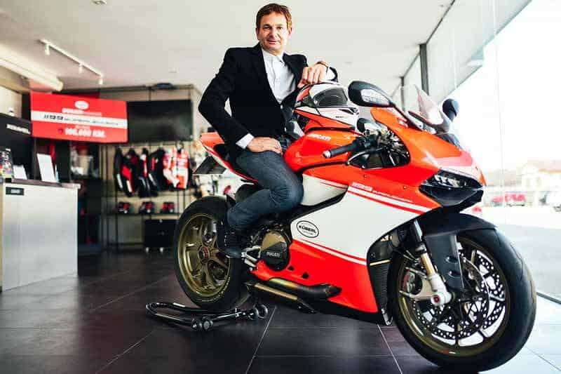 รถ Ducati 1199 Superleggera ราคา 4 ล้านบาท คันแรกของโลกที่ขี่ใช้งานจริงทะลุ 100,000 กม. | MOTOWISH 51