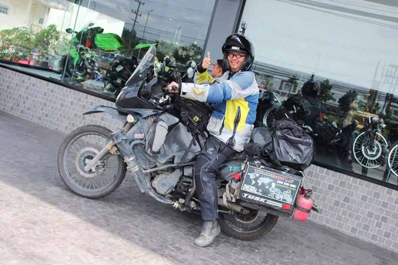 "ใช้ ดอน คิง" ชายไทยผู้ขี่มอเตอร์ไซค์รอบโลก 5 ทวีป 32 ประเทศ ได้สำเร็จกลับสู่เมืองไทยแล้ว | MOTOWISH 51