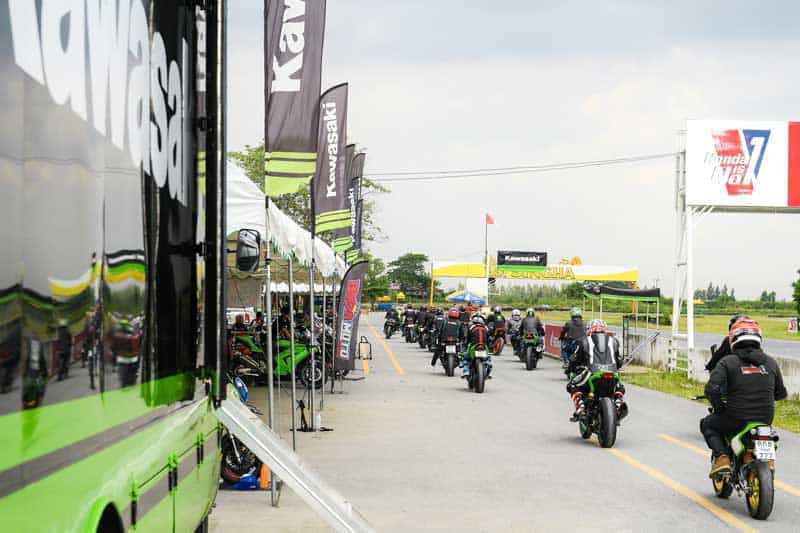 Kawasaki เปิดฉากความมันส์เร้าใจ ในรายการแข่งขันสนามแรกของปี "KRRC 2018" | MOTOWISH 1