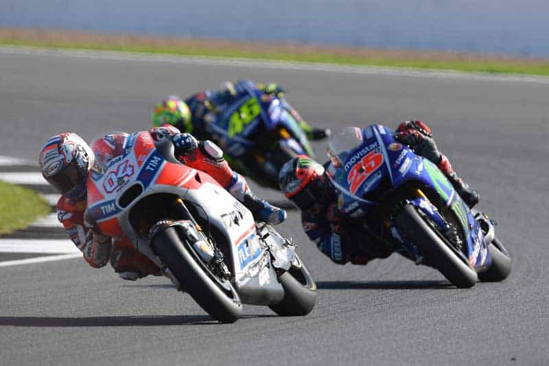 ย้อนรอย 8 เหตุการณ์สำคัญ ที่เกิดขึ้นในการแข่ง MotoGP สนามซิลเวอร์สโตน | MOTOWISH