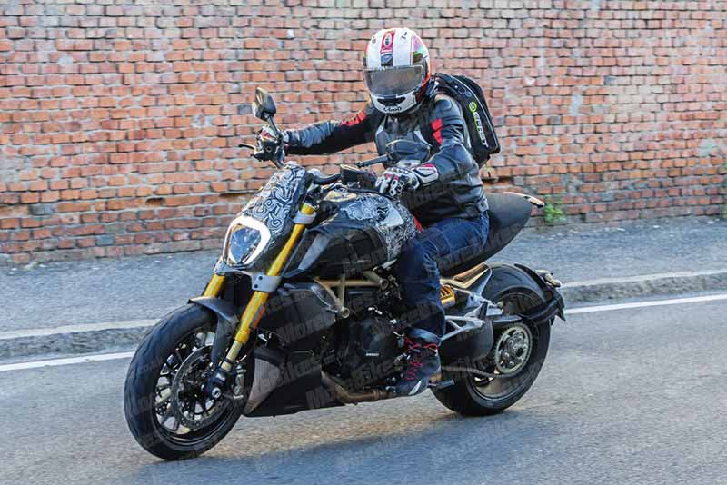 ส่องใกล้ๆ เห็นชัดกว่าเดิม รถต้นแบบ Ducati Diavel 2019 | MOTOWISH 3