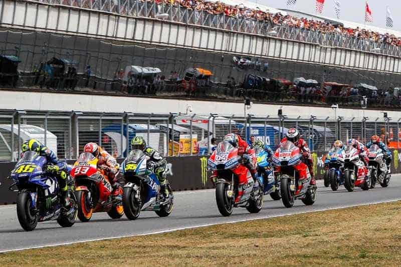 ย้อนหลังการแข่งขัน MotoGP 2018 สนามที่ 10 Czech GP ดูคาติ โชว์โหดขึ้นโพเดี๊ยมแพคคู่เฉือนคู่แข่งสุดมันส์ | MOTOWISH