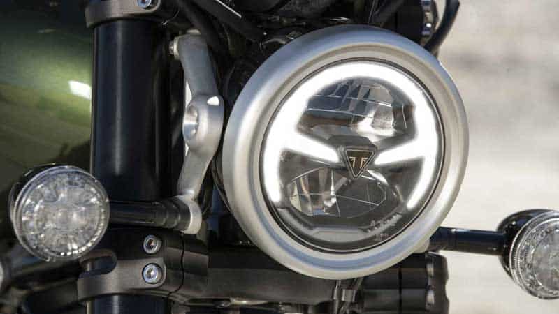 Triumph เปิดตัว 2019 Scrambler 1200 XC และ 1200 XE | MOTOWISH 16