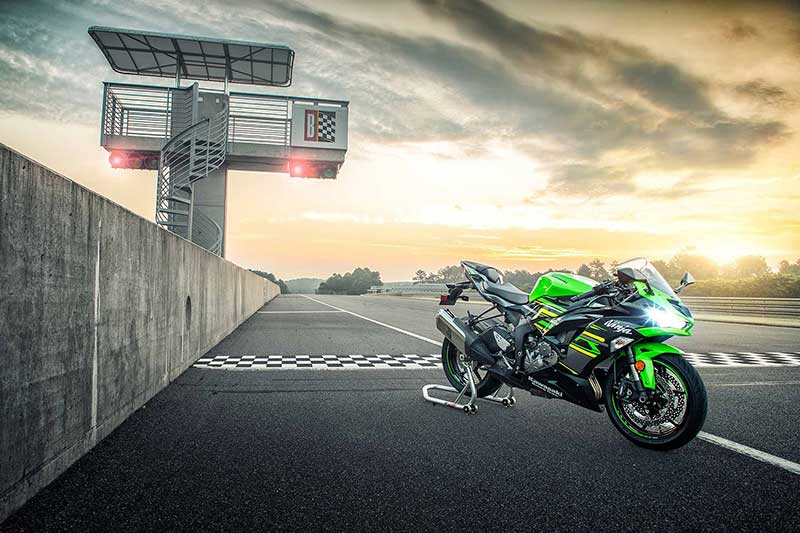 เปิดตัว Kawasaki ZX-6R 2019 ซุปเปอร์สปอร์ตสายเขียว เตรียมขย่มบัลลังก์คลาส 600 | MOTOWISH 4