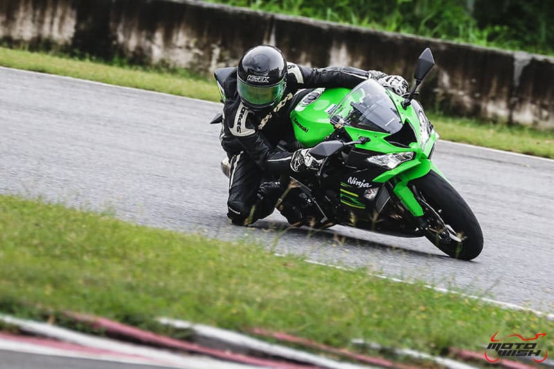 รีวิว Kawasaki Ninja ZX-6R 2019 #DNA จากสนามแข่ง สู่ความเร้าใจบนท้องถนน | MOTOWISH 42