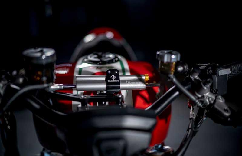 Ducati Monster 1200 Tricolore โดยสำนักแต่ง Motovation | MOTOWISH 2