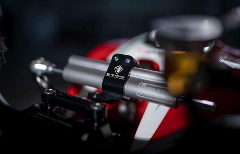 Ducati Monster 1200 Tricolore โดยสำนักแต่ง Motovation | MOTOWISH 3