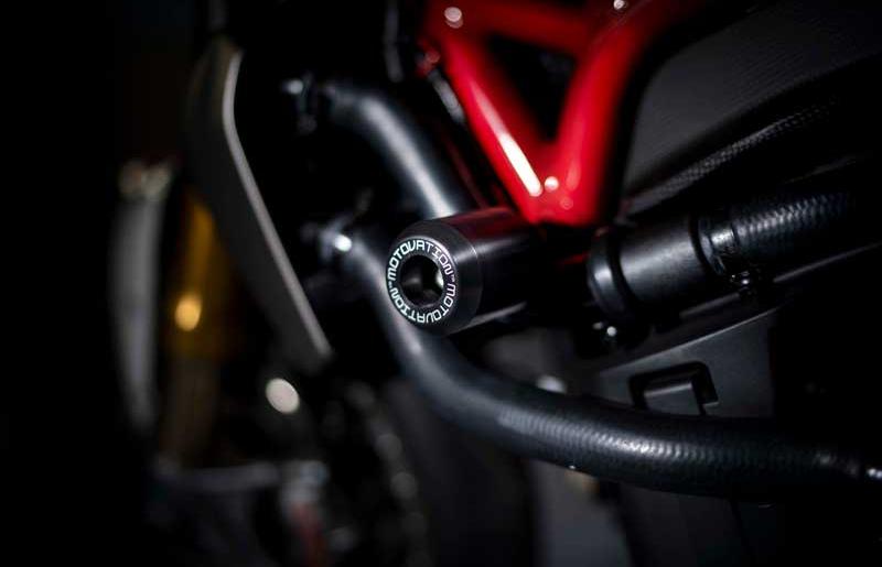 Ducati Monster 1200 Tricolore โดยสำนักแต่ง Motovation | MOTOWISH 4