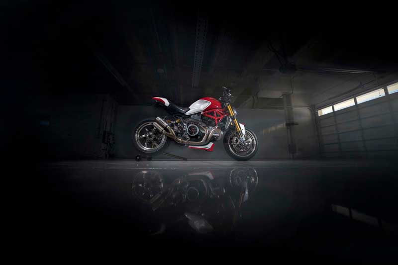 Ducati Monster 1200 Tricolore โดยสำนักแต่ง Motovation | MOTOWISH 16