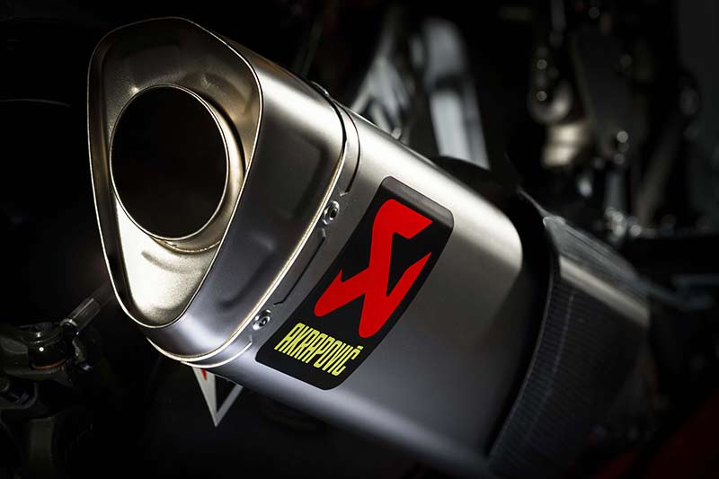 Yamaha YZF-R1 GYTR ฉลองครบรอบ 20 ปี สเป็คตัวแข่ง ชุดแต่งโหดมาตั้งแต่เกิด ผลิต 20 คันในโลก | MOTOWISH 7
