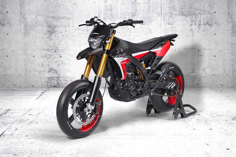 บริษัทล้อคาร์บอนชื่อดัง “Rotobox” ผลิตรถแนว Supermoto ของตัวเอง ในนาม “Splice” | MOTOWISH 3