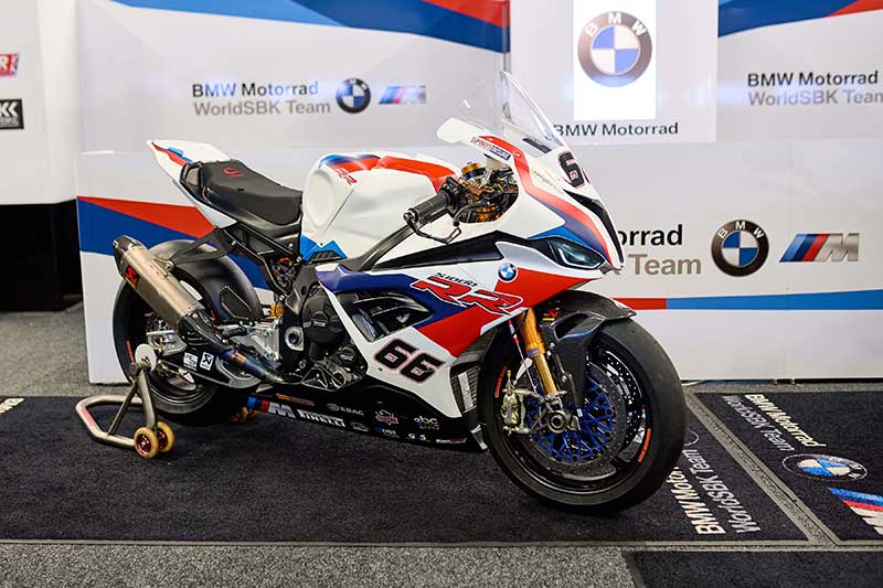 ชมชัดๆ All New BMW S1000RR สเป็คตัวแข่ง WorldSBK ของ Tom Sykes | MOTOWISH 8