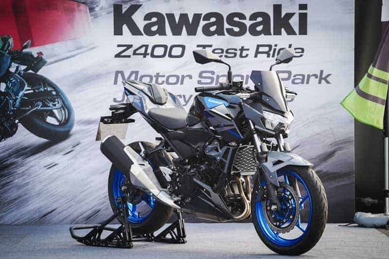 คาวาซากิ เปิดรอบฟรีเทส Kawasaki Z400 2019 สาวกให้ความสนใจ เน็คเก็ตไลท์เวท | MOTOWISH 3