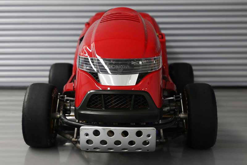 รถตัดหญ้า Honda Mean Mower V2 ยัดเครื่อง CBR1000RR วิ่งหญ้ากระจุยกว่า 240 กม./ชม. | MOTOWISH 2