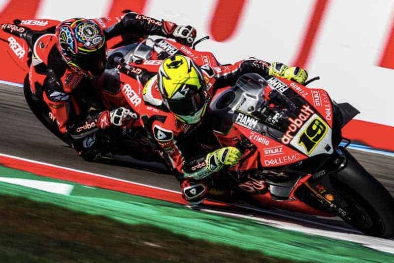 ย้อนหลังการแข่งขัน WorldSBK 2019 สนามที่ 4 ลดรอบเครื่องยังเอาไม่อยู่ "เบาติสต้า" กดดับเบิ้ลแชมป์ตอกย้ำความแรง | MOTOWISH