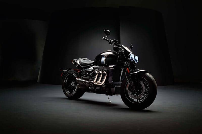 ยักษ์ใหญ่ทรงพลัง Triumph Rocket 3 TFC เครื่องใหญ่สุด แรงบิดเยอะสุด ผลิตขาย 750 คันทั่วโลก | MOTOWISH 3