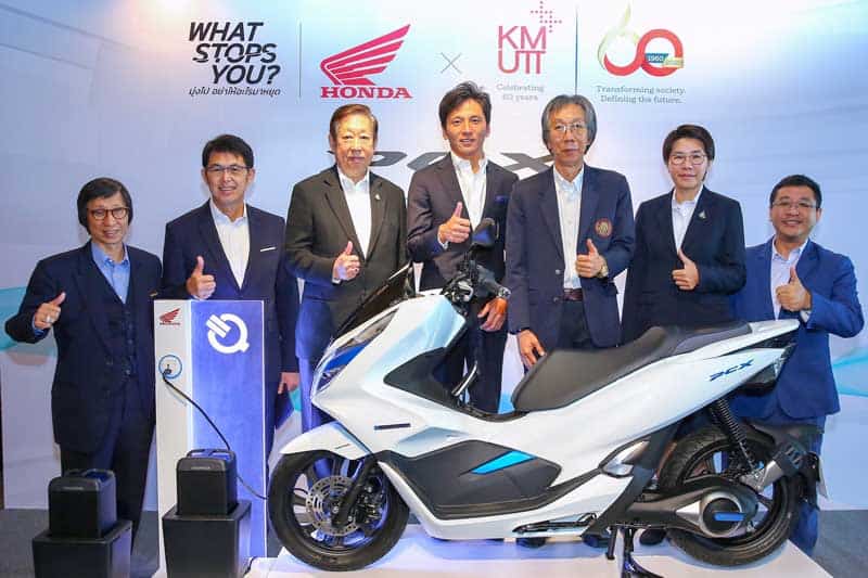 เข้าสู่ยุครถจักรยานยนต์ไฟฟ้า Honda PCX Electric สร้างประสบการณ์การขับขี่ในมหาวิทยาลัยฯ | MOTOWISH 1