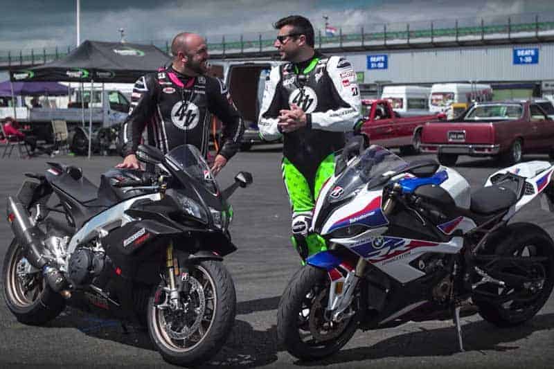 ใครจะเร็วที่สุด BMW S1000RR vs Aprilia RSV4 1100 Factory ในระยะ 402 เมตร | MOTOWISH 1