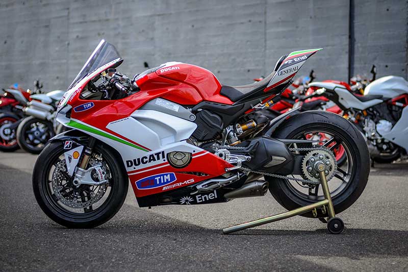 คันเดียวในโลก! Ducati Panigale V4S “69 Limited” สำหรับประมูลนำเงินเข้ามูลนิธิ “นิกกี้ เฮย์เดนท์” | MOTOWISH 1