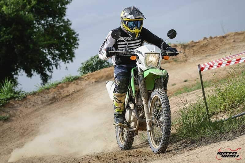 รีวิว Kawasaki KLX เปิดโหมดโดด ทดสอบโหดครบ 4 รุ่น (KLX230, KLX230ABS SE, KLX230R, KLX300R) | MOTOWISH 26