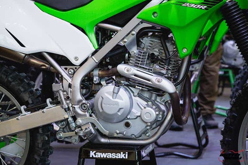 รีวิว Kawasaki KLX เปิดโหมดโดด ทดสอบโหดครบ 4 รุ่น (KLX230, KLX230ABS SE, KLX230R, KLX300R) | MOTOWISH 34