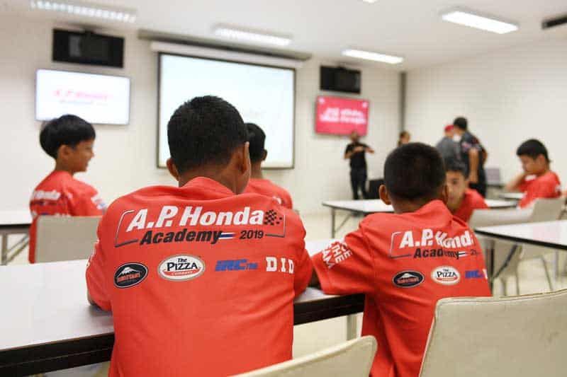 เปิดรับสมัครเยาวชนไทยร่วมโครงการ Race To The Dream โปรเจกต์สานฝันปั้นดาวบิดไทยสู่ MotoGP | MOTOWISH 2