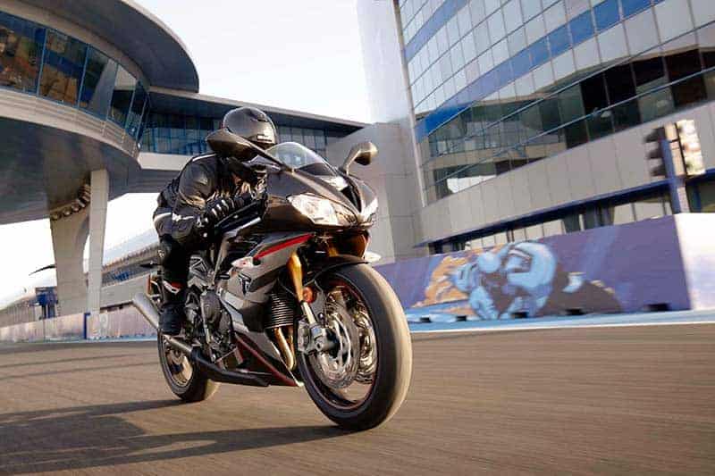เปิดตัวจริง “Triumph Daytona Moto2 765” รถถนนสายพันธุ์ Moto2 อุปกรณ์จัดเต็ม 1,530 คันในโลก | MOTOWISH 7